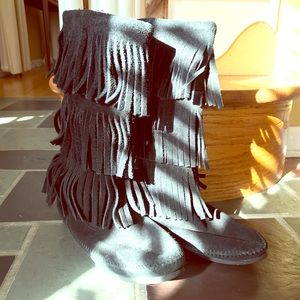 Minnetonka fringe boots